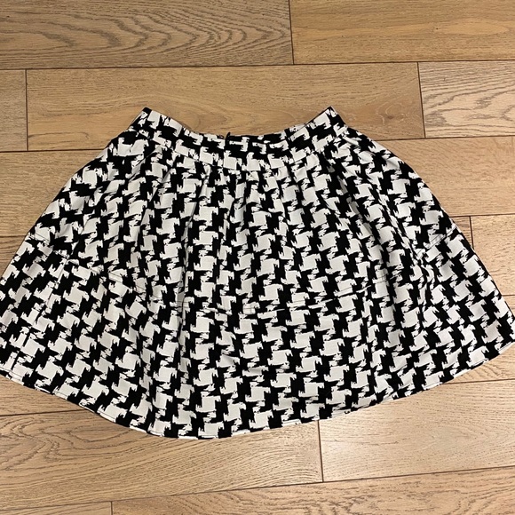 Express Houndstooth Skirt - Picture 4 of 6
